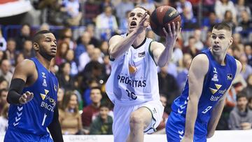 Klemen Prepelic penetra ante el San Pablo Burgos.