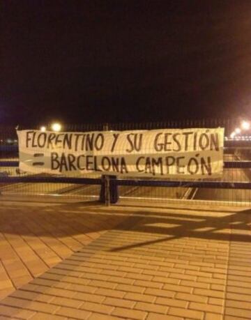 Han aparecido varias pancartas colgadas en la Capital contra la gestión de Florentino Pérez al frente del Real Madrid.