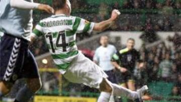 <b>IGUALES.</b> El St. Mirren logró empatar en Celtic Park ante el líder de la Scottish Premier League.