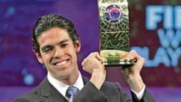 <b>FIFA WORLD PLAYER. </b>Kaká recibió el galardón en Zúrich.