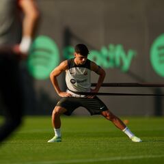 “No me dejan comer las croquetas de mi madre...”