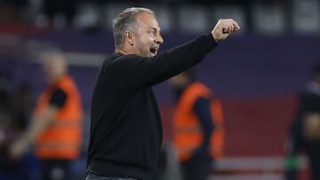 Hansi Flick, en el partido ante el Sevilla.