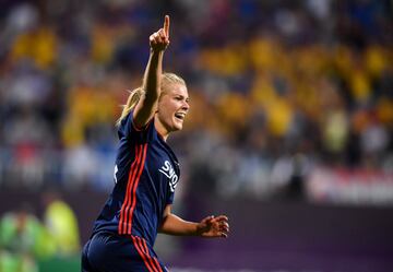 Con apenas 23 años de edad, Ada ya ha anotado 39 dianas, por lo que le espera un futuro muy prometedor en el Olympique de Lyon.