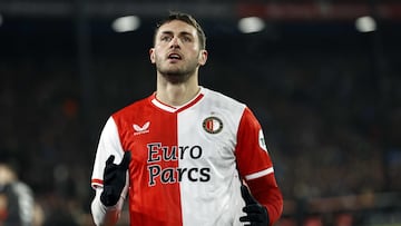 Rotterdam (Netherlands), 14/01/2024.- Santiago Gimenez of Feyenoord during the Dutch Eredivisie soccer match between Feyenoord Rotterdam and NEC Nijmegen in Rotterdam, Netherlands, 14 January 2024. (Países Bajos; Holanda) EFE/EPA/MAURICE VAN STEEN
