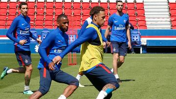 Neymar, en el entrenamiento del PSG.