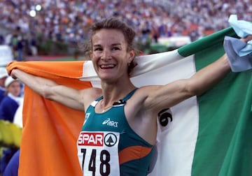 La exatleta fue campeona del mundo de 5.000 metros en el Mundial de Gotemburgo de 1995 y medalla de plata en la misma distancia en Sídney 2000. También lucen en su palmarés un oro en el campeonato del mundo de Budapest 1998 en 5.000 metros y otro de 10.000 metros en el mismo europeo.