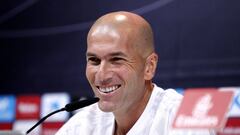 GRA026. Madrid (Spain), 26/08/2017.- Real Madrid&#039;s head coach Zinedine Zidane attends a press conference following a training session in Madrid, Spain, 26 August 2017. (Espa&ntilde;a) EFE/EPA/Javier Lopez