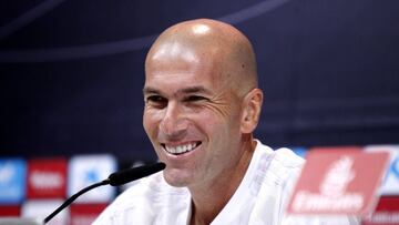 GRA026. Madrid (Spain), 26/08/2017.- Real Madrid's head coach Zinedine Zidane attends a press conference following a training session in Madrid, Spain, 26 August 2017. (España) EFE/EPA/Javier Lopez