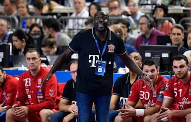 Davis y Parrondo, amigos y debutantes, por la Champions