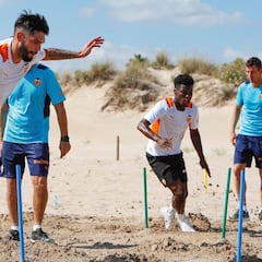Alderete se estrena en la playa de Oliva