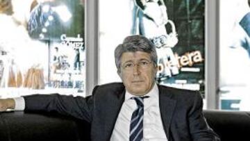 El dirigente rojiblanco esta feliz con su equipo.