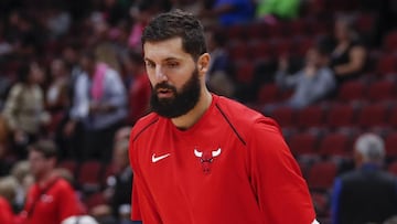 Nikola Mirotic, durante un calentamiento previo a un partido contra los Toronto Raptors.