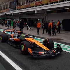 Verstappen sale desde el pit-lane