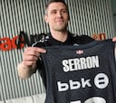 Serron se mira en el espejo de Hervelle antes de pisar la ACB
