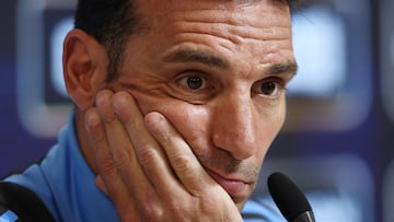 Lionel Scaloni le responde a James Rodríguez.