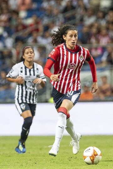 La capitana de las Chivas mostró partido a partido su liderazgo con el equipo, y la media cancha del "Rebaño Sagrado" impone con esta experimentada jugadora en la media cancha.