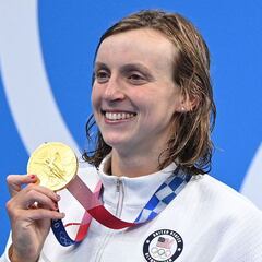 What are Katie Ledecky's stats: records, Olympic medals, titles