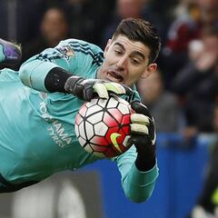 Courtois desespera a Conte y pide una reunión urgente