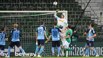 Soccer Football - Bundesliga - Werder Bremen v Borussia Moenchengladbach - Weser-Stadion, Bremen, Germany - May 26, 2020 Borussia Moenchengladbach&#039;s Yann Sommer in action during the match, as play resumes behind closed doors following the outbreak of