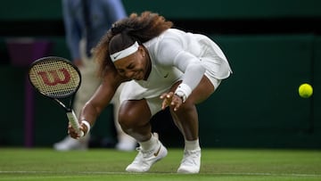Serena Williams llora al tener que abandonar por una caída