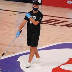 How much money does a waterboy make in the NBA?