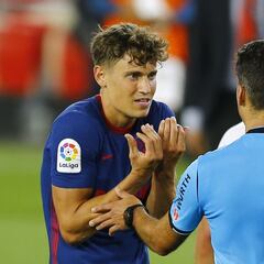 Las peñas del Atleti contra Gil Manzano