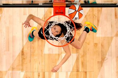 Adiós a una gigante del baloncesto