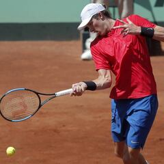 Jarry responde al favoritismo y le da el primer punto a Chile