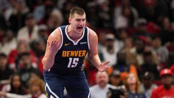 Los Nuggets, en pleno mal momento, caen ante los Rockets a pesar de Jokic. En Milwaukee se olvidan de los Celtics. Ganan Pacers, Kings, Raptors y Knicks.