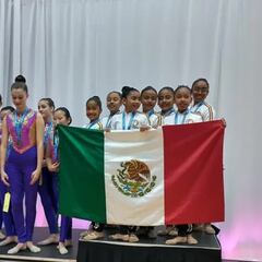 Gimnastas oaxaqueñas ganan medalla de oro en competición en Canadá