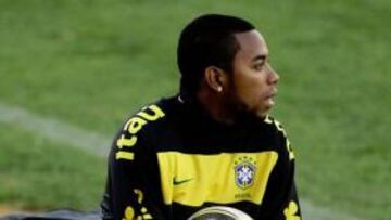 <b>TRANQUILOS. </b>Robinho y la canarinha comenzaron con victoria.