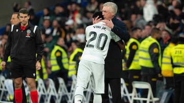 Ancelotti y Vinicius se fundieron en un cari?oso abrazo tras marcar el brasile?o el segundo gol del Real Madrid al Valencia.