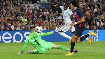 Mané hace el 0-1 del Bayern al Barcelona en Champions League, esta campaña.