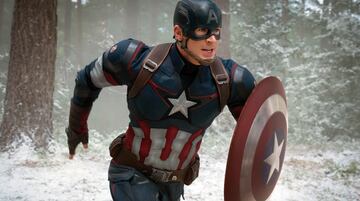 Chris Evans es uno de los más veteranos de Marvel Studios. Fue la Antorcha Humana en Los Cuatro Fantásticos, pero su pelotazo llegó al interpretar a Steve Rogers, el flamante Capitán América. Formó parte del programa Super Soldado y se transformó en uno de los superhéroes más poderosos, así como en la cara visible de Los Vengadores. No es problable que vuelva a salir dado el destino de su personaje, que dejó su legado a otro Capitán América.