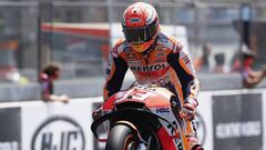 LE MANS, FRANCE - MAY 20:  Marc Marquez of Spain and Repsol Honda Team  celebrates the victory at the end of the MotoGP race during the  MotoGp of France - Race on May 20, 2018 in Le Mans, France.  (Photo by Mirco Lazzari gp/Getty Images)