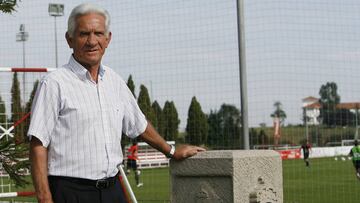 Fallece Miguel Montes, uno de los legendarios del Sporting. Fue jugador rojiblanco en los 60, entrenador del filial y del primer equipo en Primera, secretario t&eacute;cnico y director de Mareo.