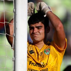 La emotiva historia del arquero que aplaudió la U: “Daré la vuelta larga”