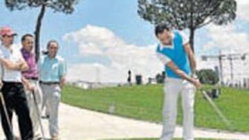 de maestro. Sergio García observa al torero Pepín Liria.