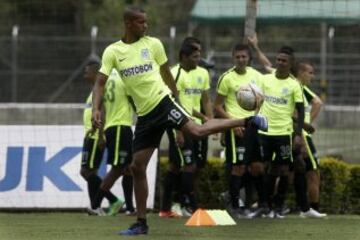 Atlético Nacional es el líder de la Liga Águila y enfrentará a Junior que también lucha por el primer lugar.