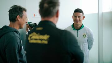 James recibe una calurosa bienvenida en el León.