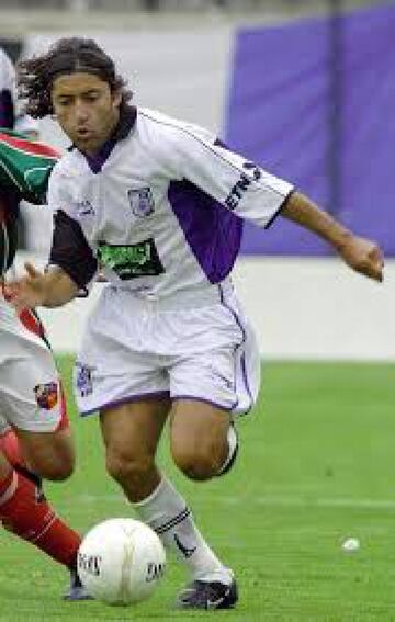 Entre el 2001 y el 2009 jugó por nueve clubes mexicanos, la mayoría del ascenso. La Piedad, Celaya y Tampico Madero fueron algunos.