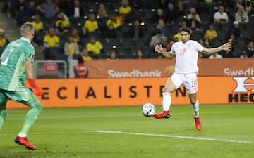 0-1. Carlos Soler marca el primer gol.