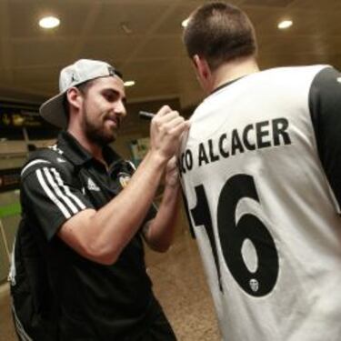 Paco Alcácer mide al Deportivo