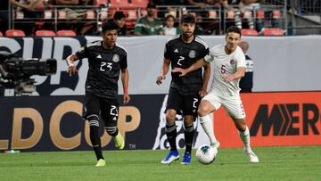 El error de N&eacute;stor Araujo que provoc&oacute; el gol de Canad&aacute;