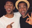 Dani Alves y Neymar se reúnen antes de la final de Cardiff