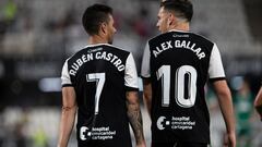 Álex Gallar y Rubén Castro, esta temporada en un partido con el Cartagena.