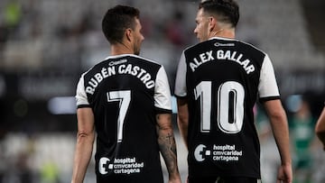 Álex Gallar y Rubén Castro, esta temporada en un partido con el Cartagena.