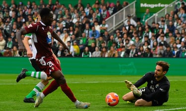 Aprobados y suspensos del Racing contra el Castellón: San Jokin por enésima vez