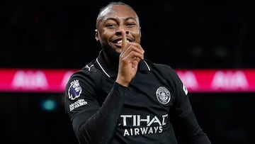 Semenyo celebra su gol al Tottenham.