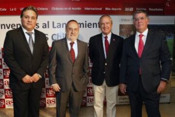 Leopoldo Iturra, Alfredo Relaño, Miguel Angel Mujica (vicepresidente del Comité Olímpico de Chile, COCh) y Alejandro Elortegui.































































